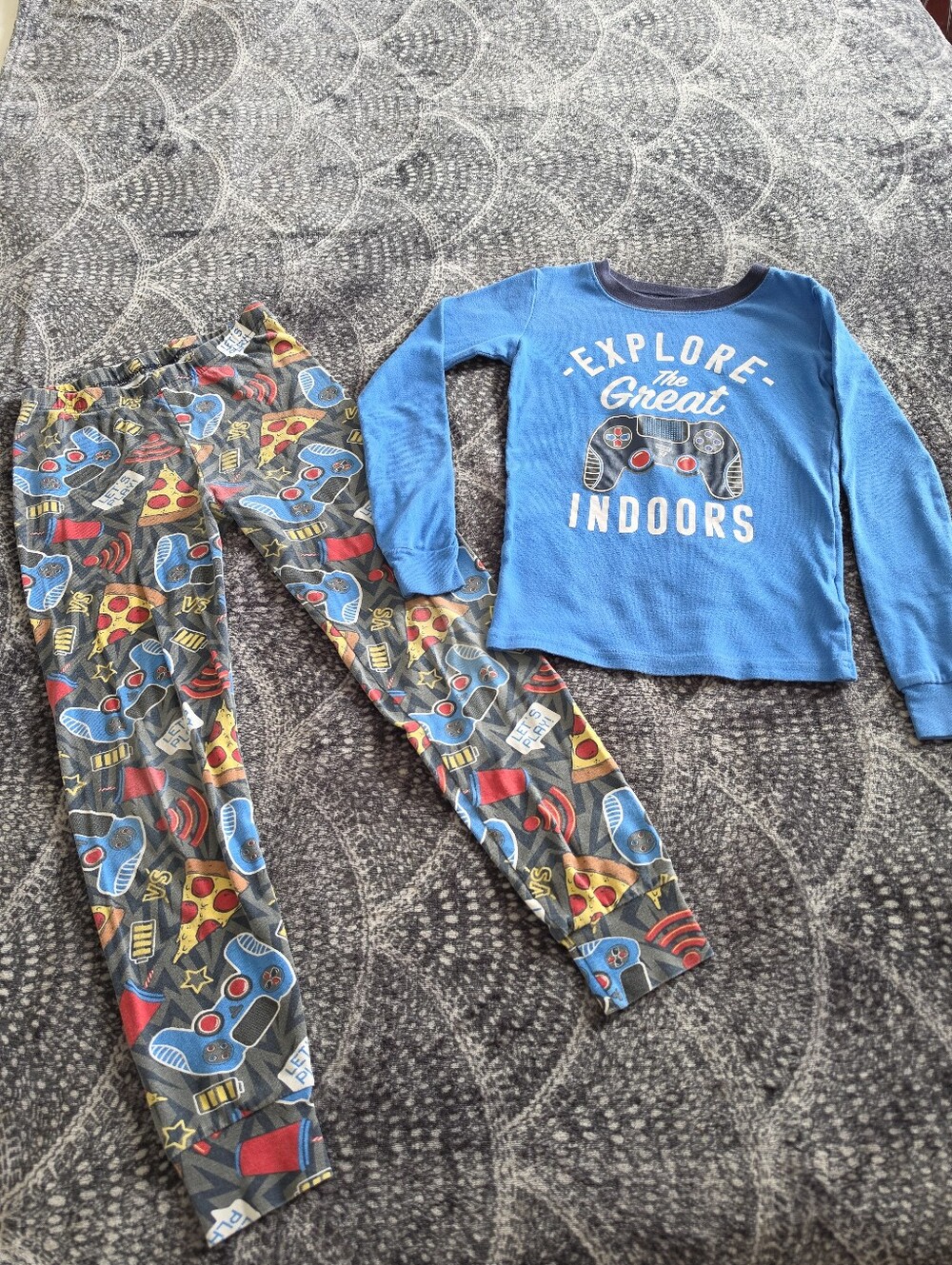 Kids Mixed Pajama & Shirt Bundle with Green Button Cardigan (9 pieces) - Picture 8 of 16